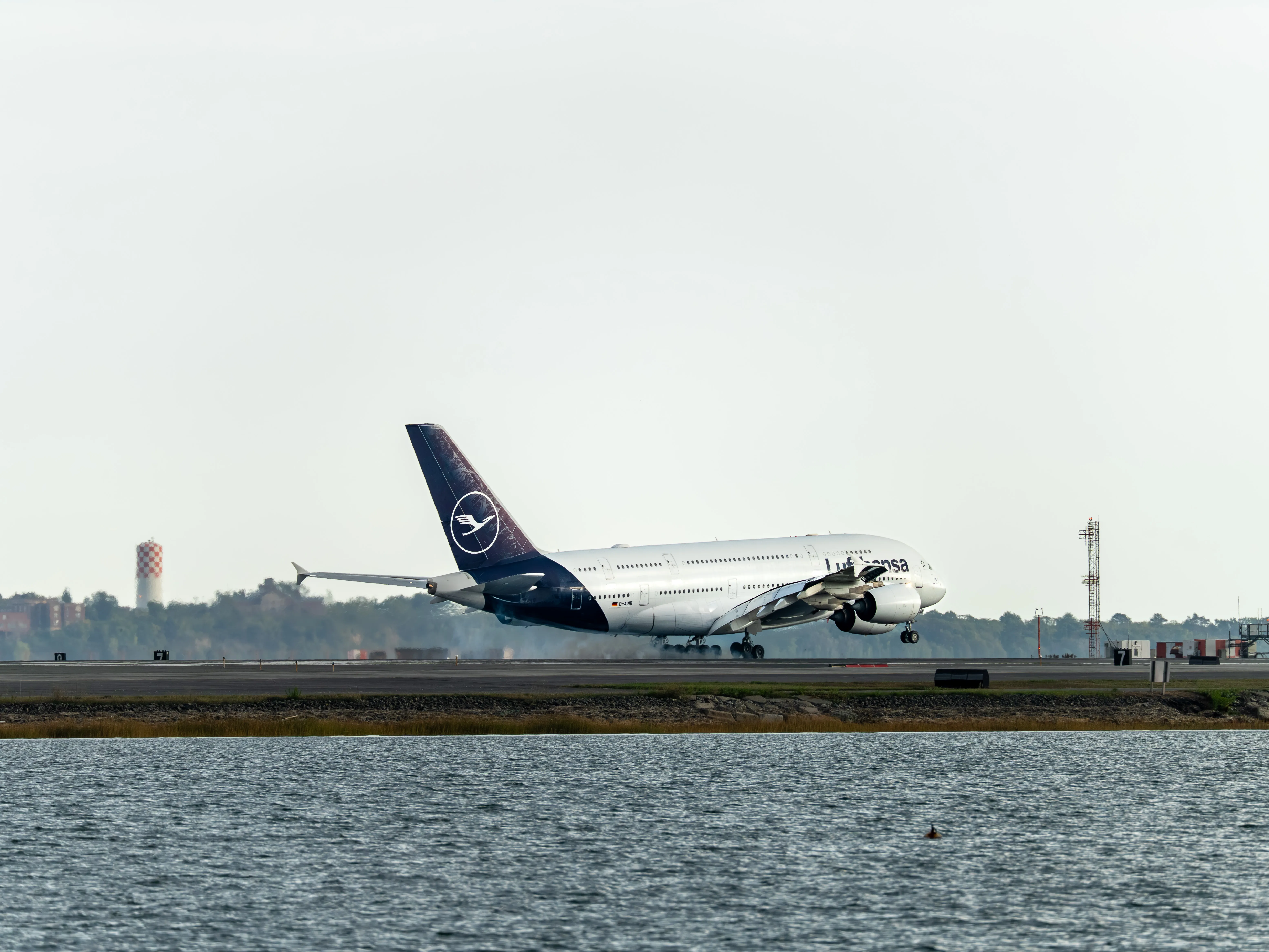 Lufthansa Airbus A380-841 (registration number D-AIMB) Touchdown