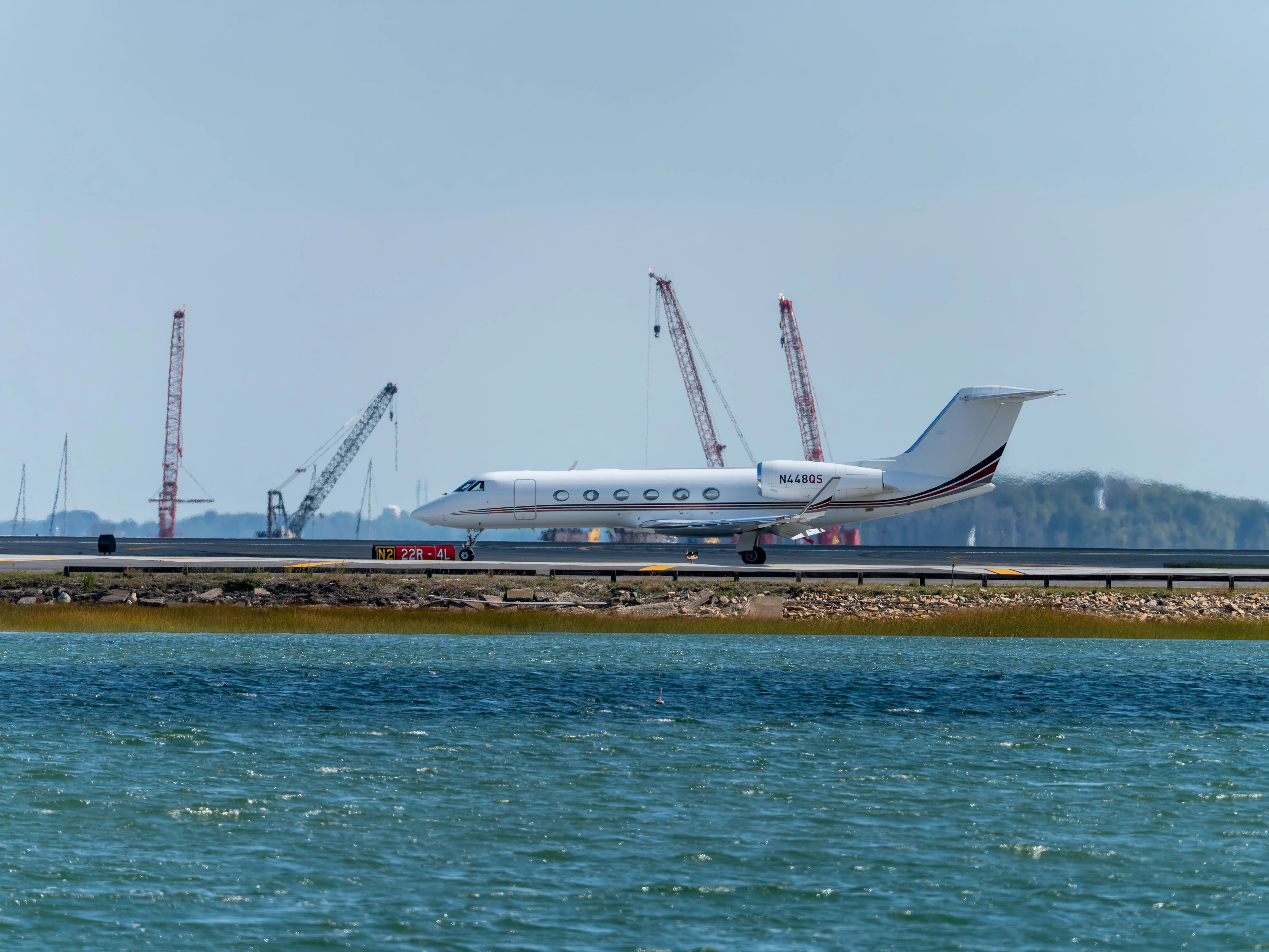 Gulfstream Aerospace G450 (registration number N448QS) taxiing